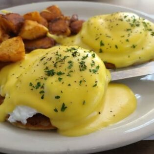 Royal's Signature Benny